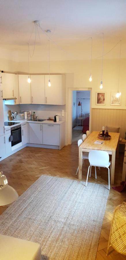 Red flat–enchanting-beside KF UNI–free parking Graz Eksteriør billede